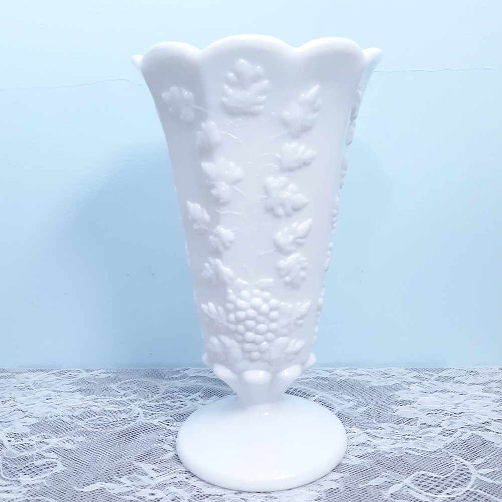 Vtg Westmoreland White Milk Glass Vase Paneled Harvest Grape Sturdy Hallmarked